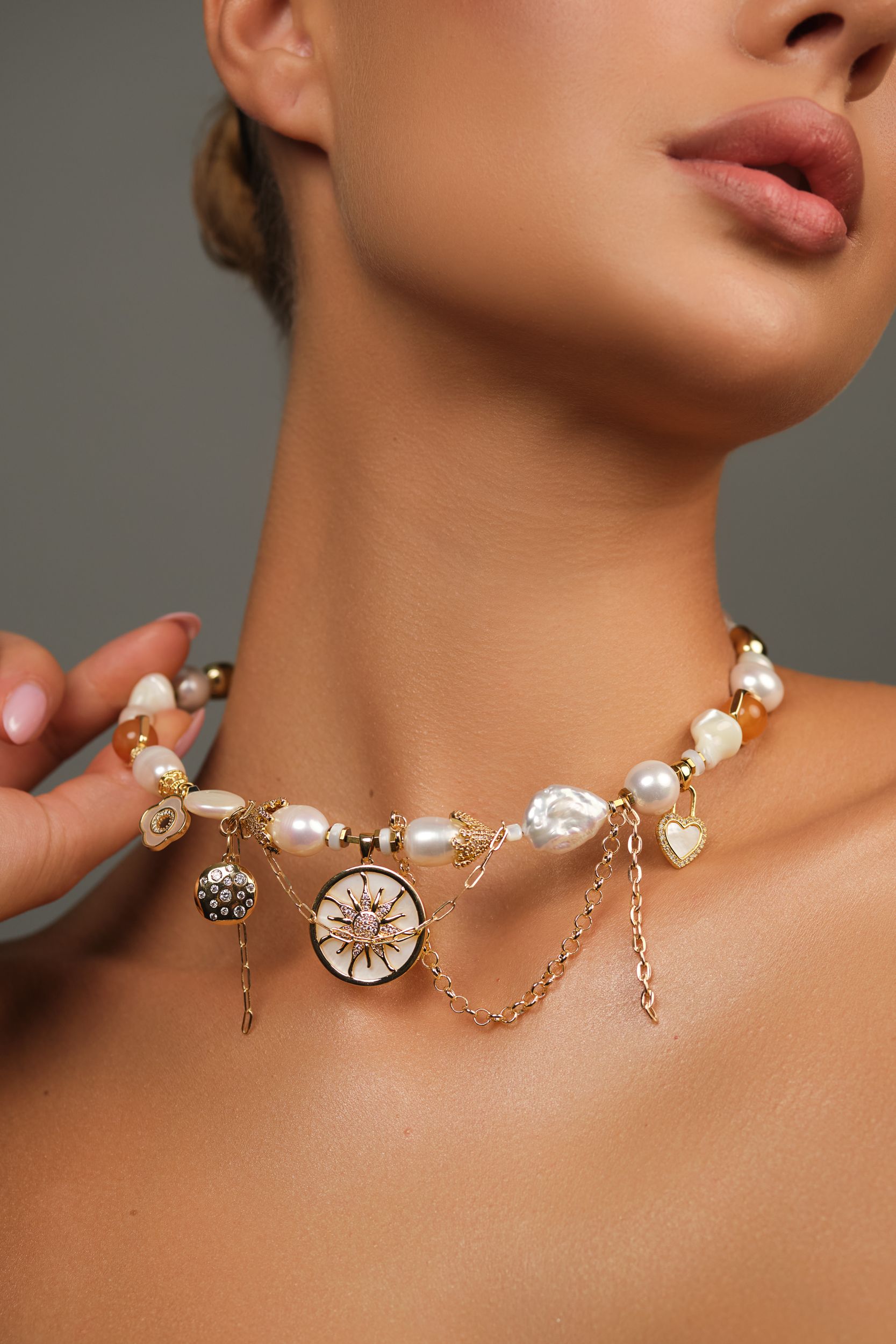 Колье «La perla» с жемчугом и сердоликом