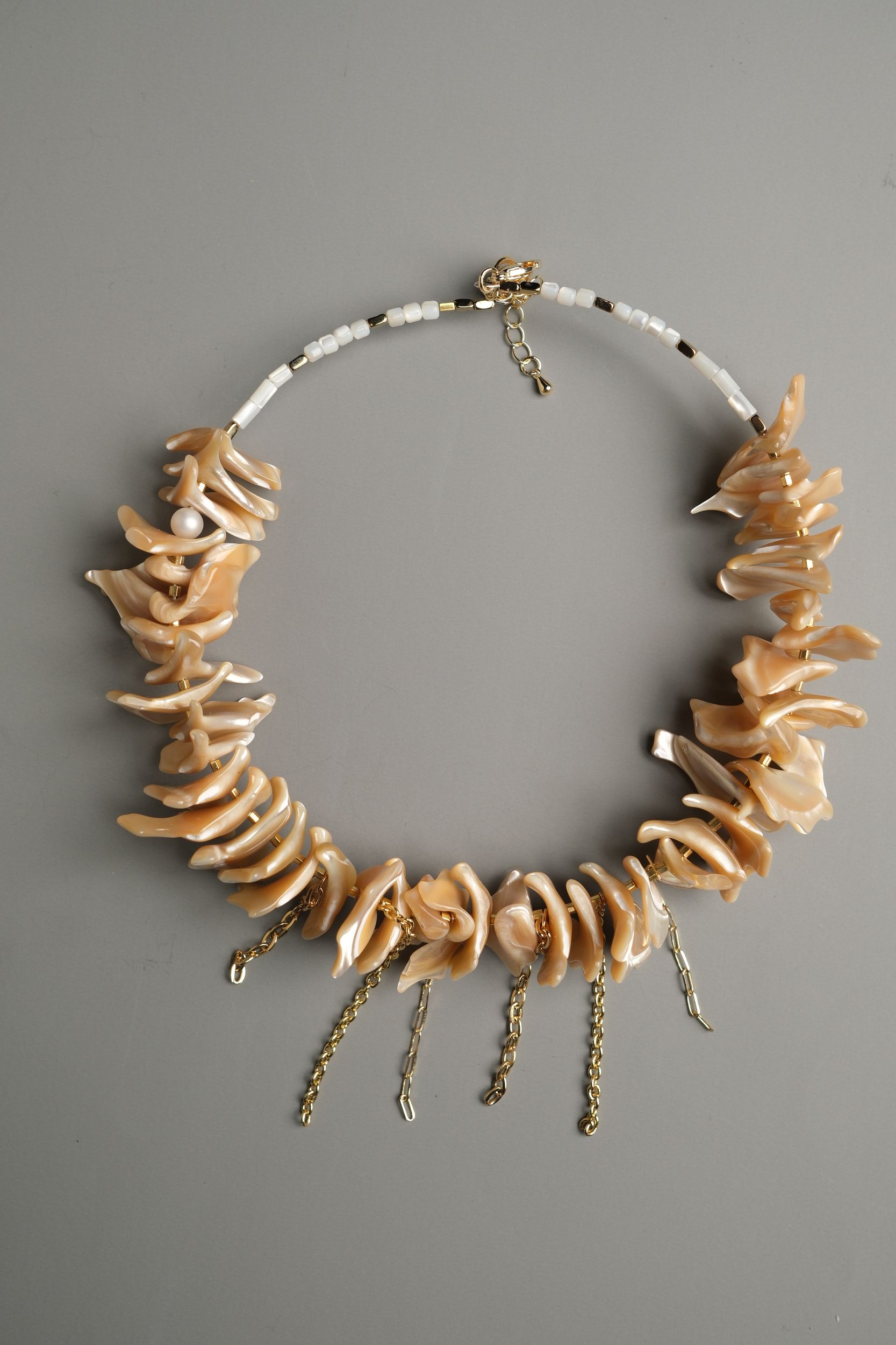 Колье «Морское золото» из золотистого перламутра - фото 4