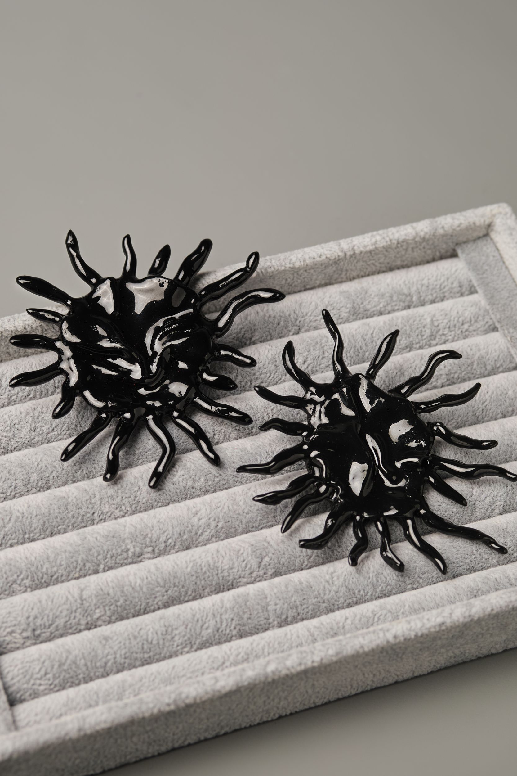 Cерьги «SUN» чёрные - фото 2