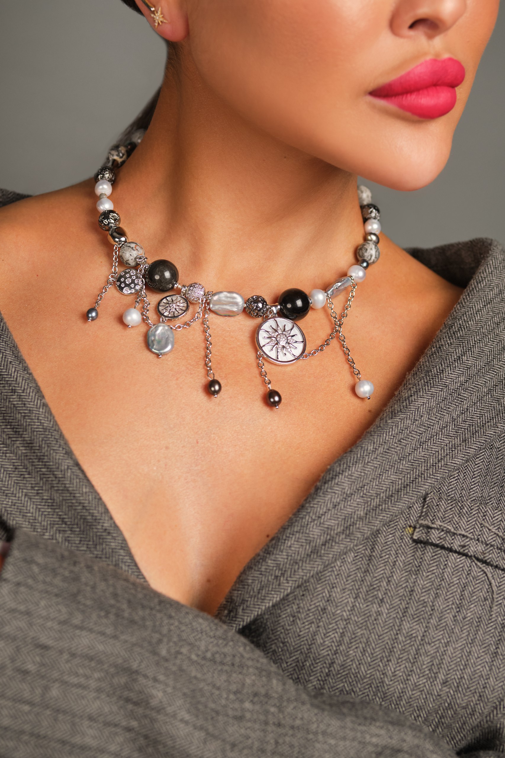 Колье «Серебряная звезда» с чёрным жемчугом и обсидианом