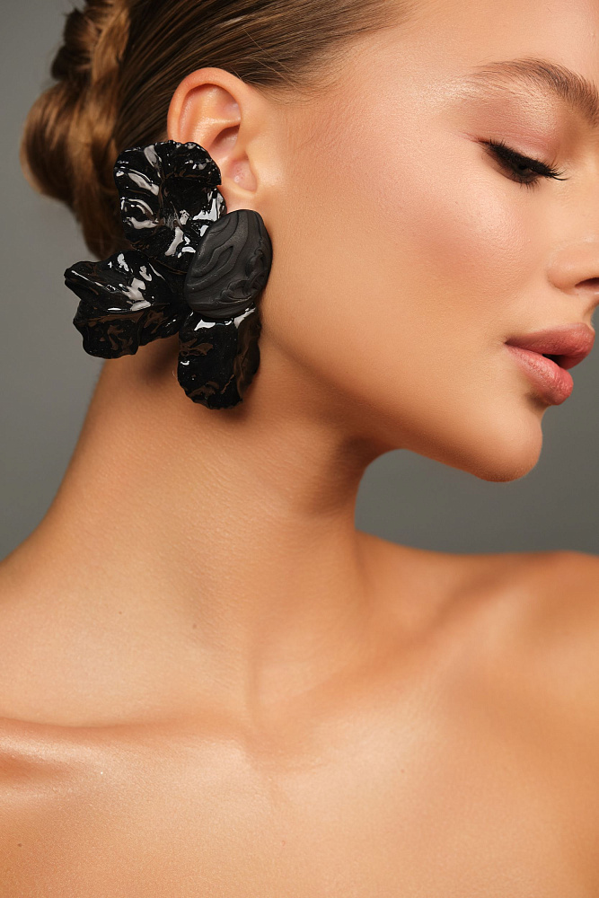 Серьги и кольцо «Фарфоровый цветок». Чёрный цвет  - фото 3