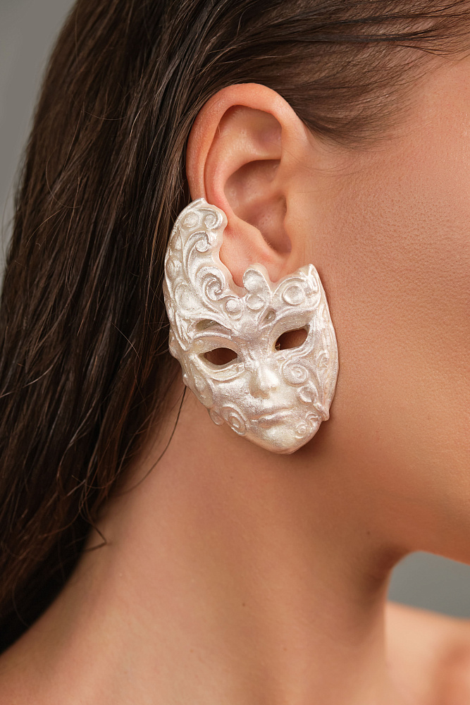 Серьги и кольцо «Карнавал». Белый жемчужный цвет