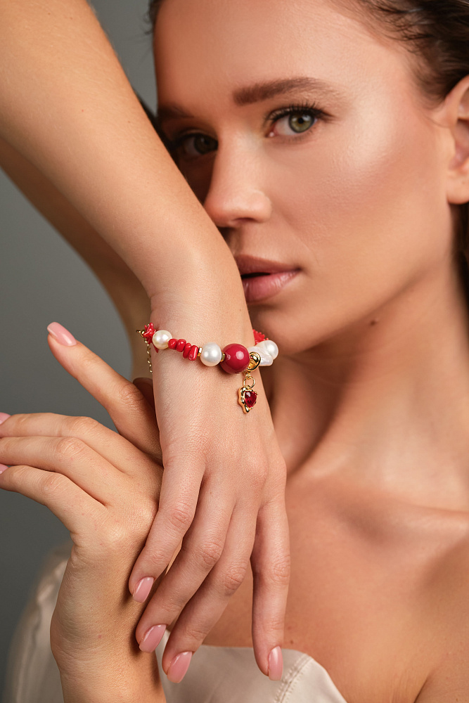 Браслет «Коралловый риф» с кораллами и жемчугом